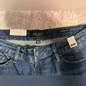 NWT Judy blue boyfriend cut jeans